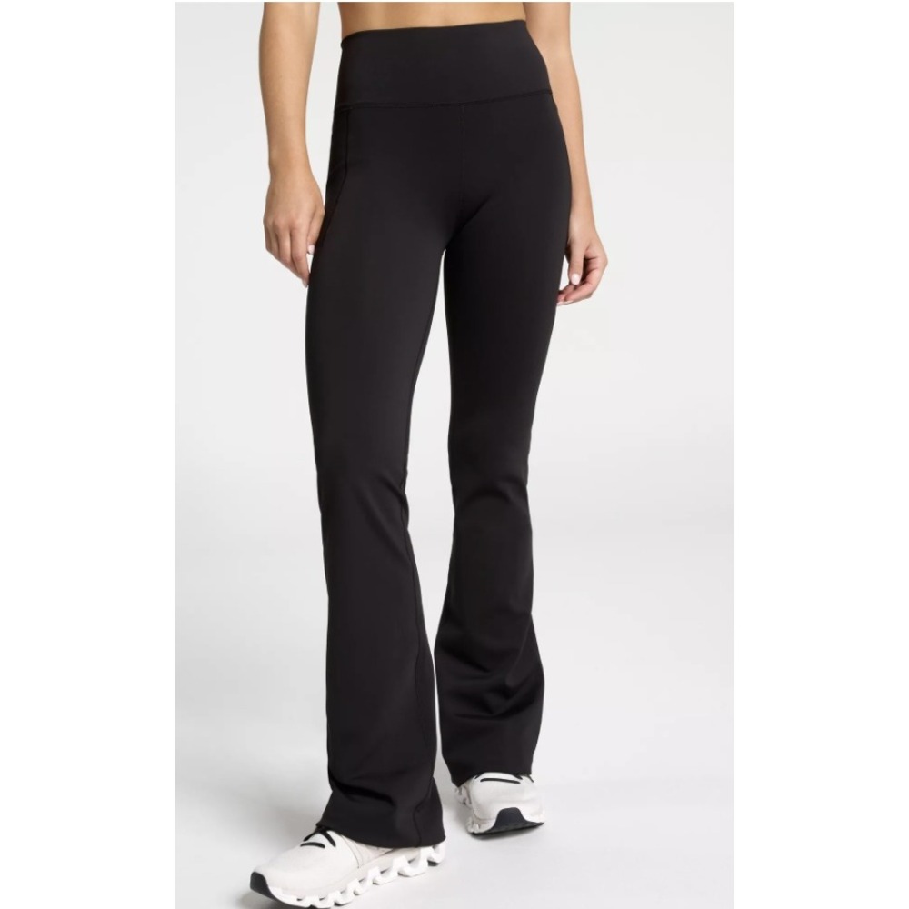 DSG Women Black High Waisted Flare Leg Athletic Yoga Pants Medium